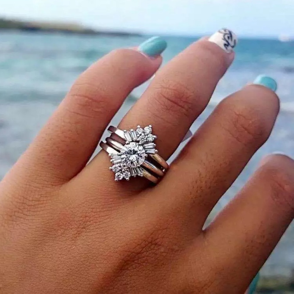 New Sunburst Solitaire Sterling Silver .42ct Cubi